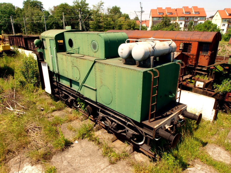 Green snow plow locomotive pic5