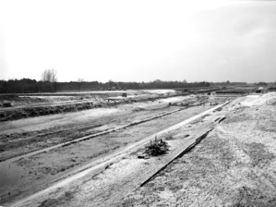 Graven en verbeteren van kanalen, aanleggen bruggen, twente-rijnkanaal, Bestanddeelnr 160-0577