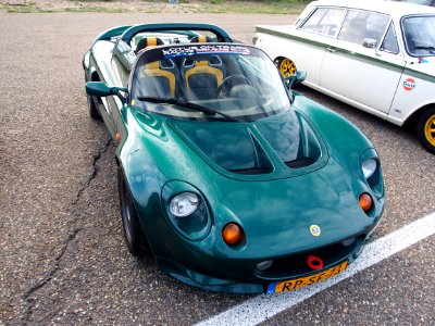 Green Lotus Elise pic1
