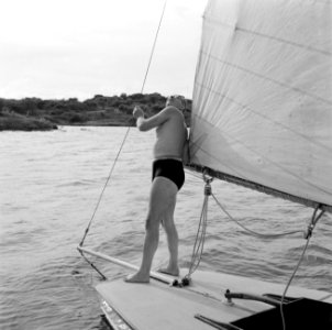 Gouverneur Struycken op een zeilboot, Bestanddeelnr 252-3172