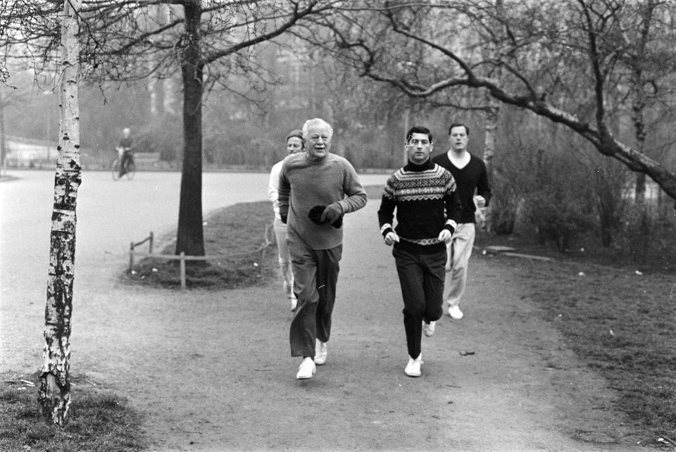 Gouverneurs-generaal, oefeningen, fitness, Bestanddeelnr 924-4615
