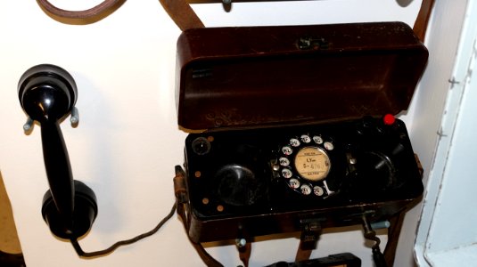 GPO 250A linesman's telephone - Telephone Museum - Waltham, Massachusetts - DSC08245