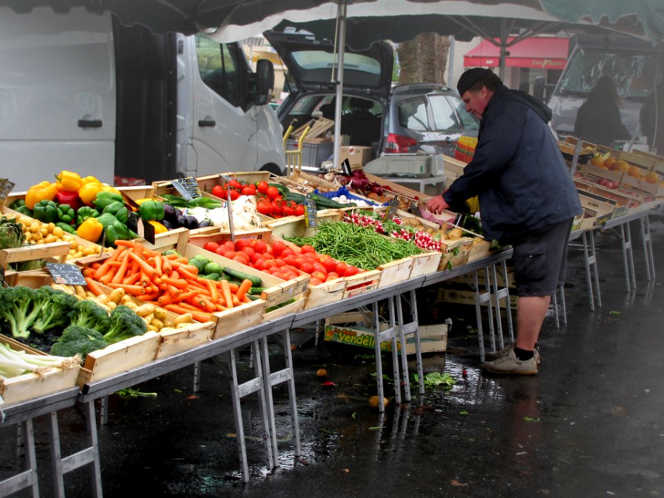 Greengrocer At A Street Market In France Dordogne (242326619)
