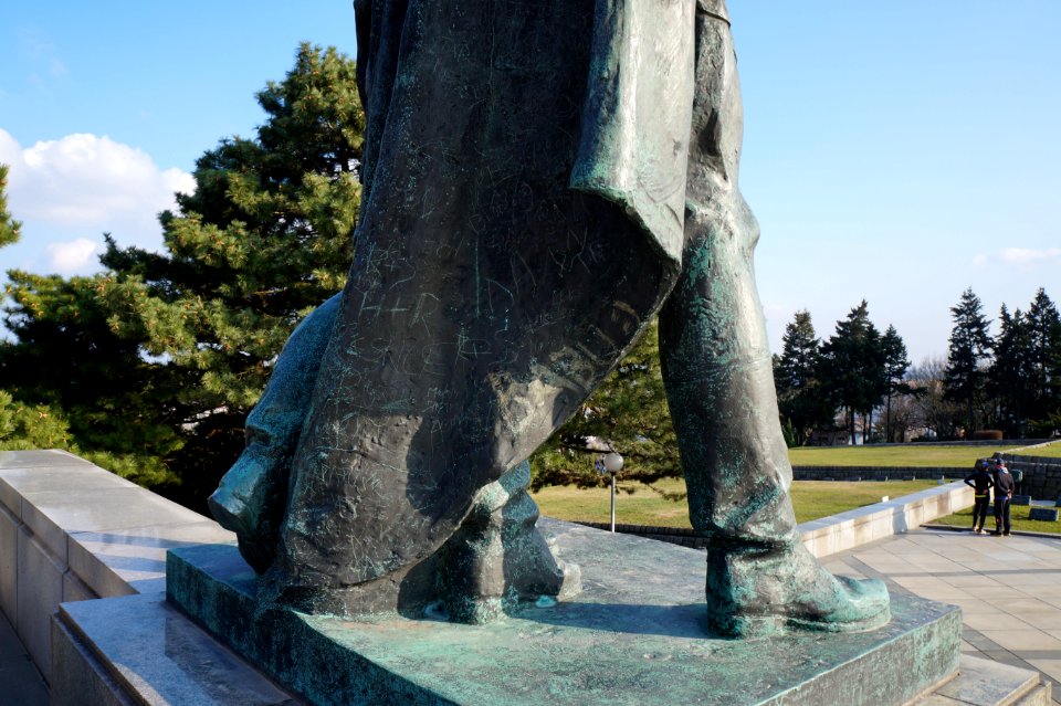 Graffiti on Soviet military statue