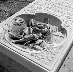 Grafsteen op de joodse begraafplaats Beth Haïm op Curaçao, Bestanddeelnr 252-7324