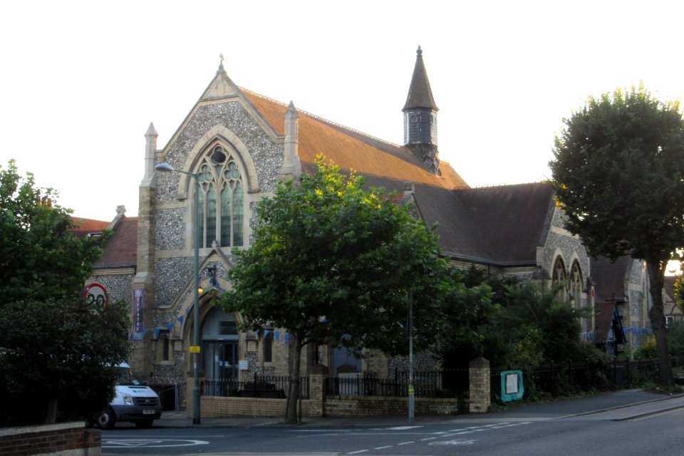 Grace Eyre Foundation (former United Methodist Church), Old Shoreham Road, Hove (August 2016) (1)