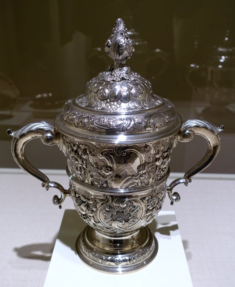 Grace cup commemorating William Pepperrell's leadership in the Siege of Louisbourg (1745), by John Wirgman, England, 1749, silver - Portland Museum of Art - Portland, Maine - DSC04402