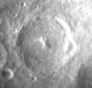 Green crater AS16-M-0068