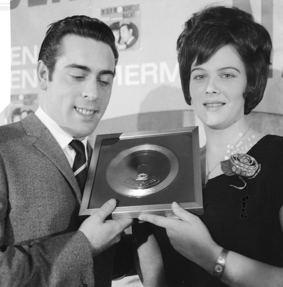 Gouden plaat voor Gert Timmerman en Hermien, Bestanddeelnr 918-7474