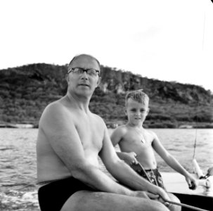 Gouverneur Struycken en zoon Huib op een zeilboot, Bestanddeelnr 252-3184