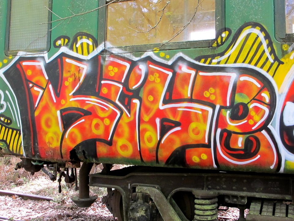Graffiti sur les wagons de l'ecomusée de Marquèzes 01