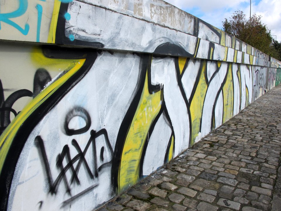 Graffiti à CourbevoieIMG 3381 10