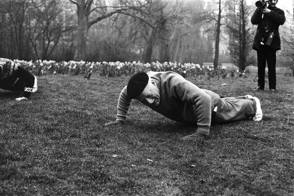 Gouverneurs-generaal, oefeningen, fitness, Bestanddeelnr 924-4611 photo