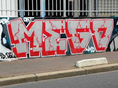 Graffitis à Courbevoie 04