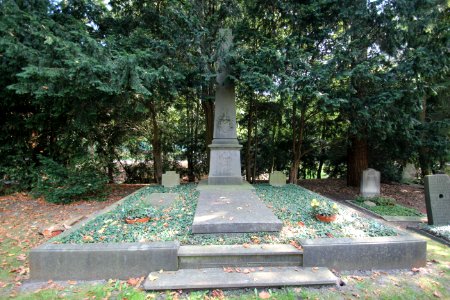 Grabmal von Kapff in Bremen, Riensberger Friedhof