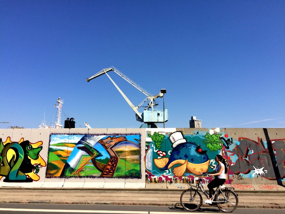 Graffitivæg på havnen