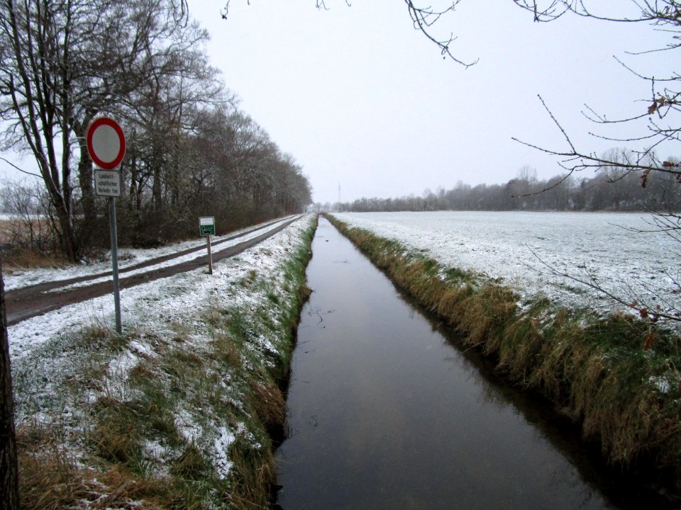 Graben im schnee