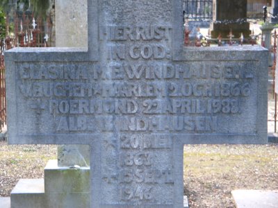 Grafmonument Clasina Windhausen-van Buchem en Albin Windhausen, Roermond 002
