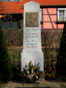 Grab von Gustav Freytag in Siebleben 1