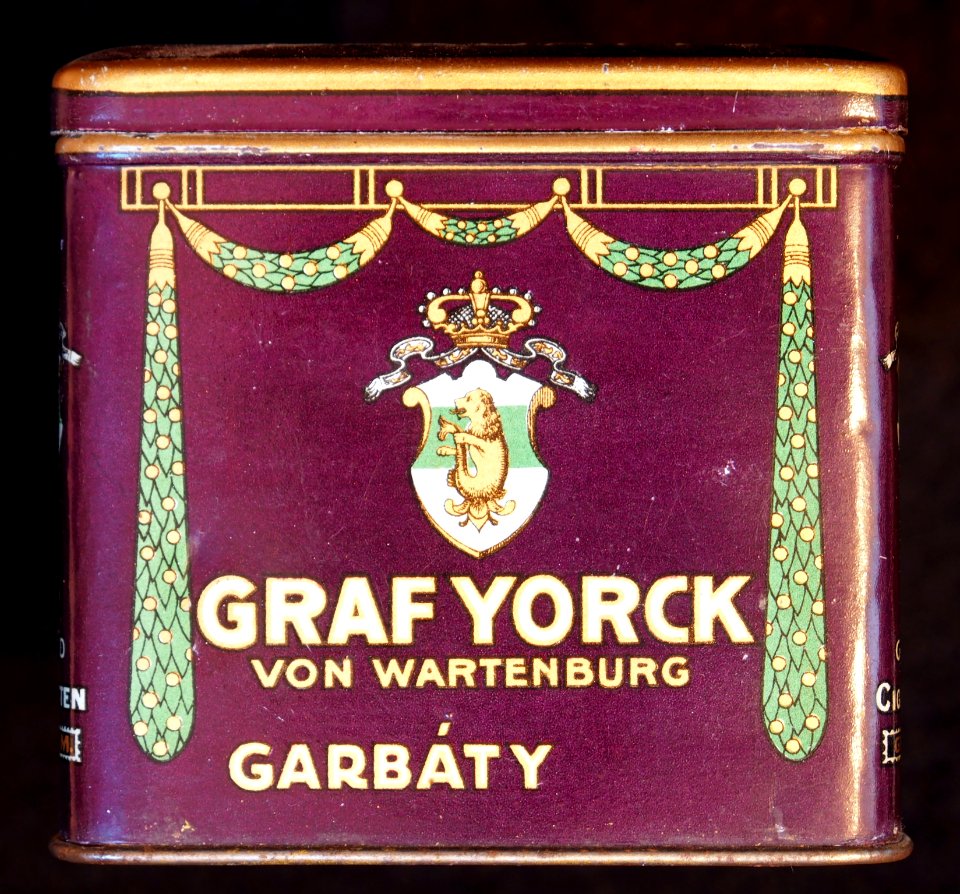 Graf Yorck cigaretets tin, front