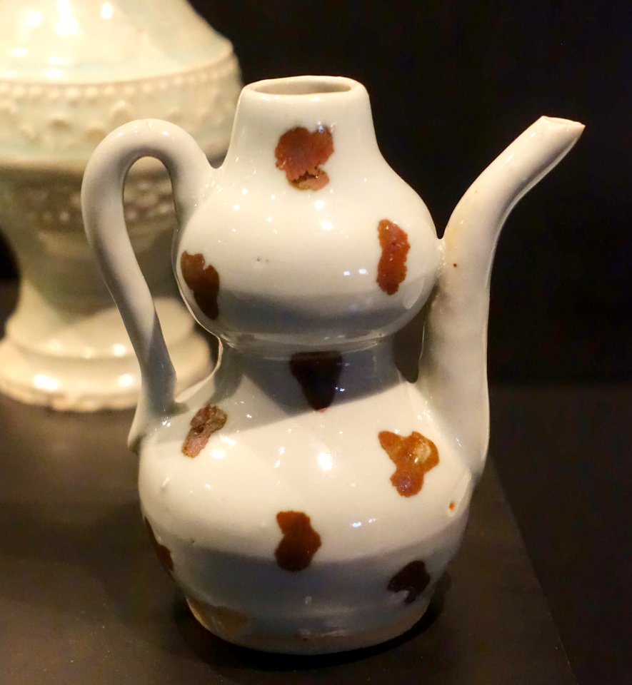 Gourd-shaped jug qingbai, China, Yuan dynasty, 1279-1368 AD, porcelain - Östasiatiska museet, Stockholm - DSC09457