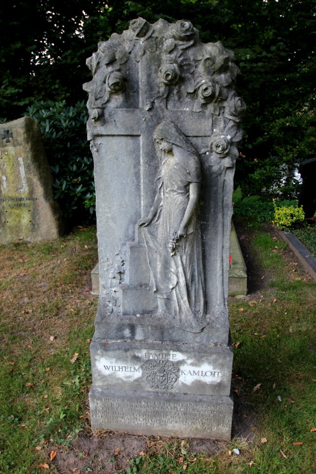Grabmal Kamlott in Bremen, Riensberger Friedhof