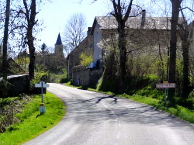 Gouttières (Puy-de-Dôme) city limit sign