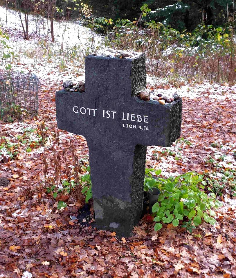 Grabkreuz Carl Malsch Vorderseite