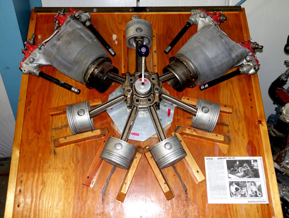 Graham-Paige radial assembly - Oregon Air and Space Museum - Eugene, Oregon - DSC09689