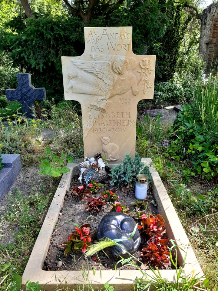 Grab Elisabeth Schwarze-Neuß (2) Granauer Friedhof, Halle-Nietleben
