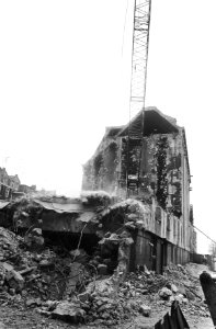 Graansilo in Zoutkeetsgracht in Amsterdam gesloopt voor plaats te maken voor huizen, Bestanddeelnr 931-3874