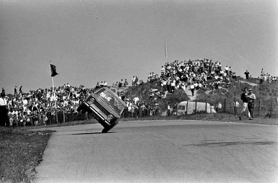 Grand Prix van Nederland, het rennersveld stuntrijden Simca, Bestanddeelnr 916-4702