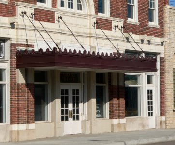 Grand Theatre (Norfolk, Nebraska) E awning 1