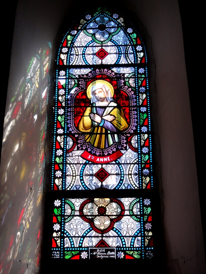 Gouttières (Puy-de-Dôme) église, vitrail 04