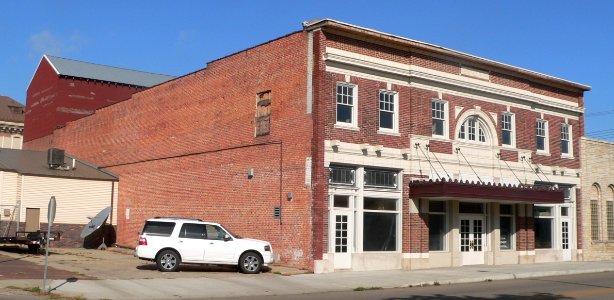 Grand Theatre (Norfolk, Nebraska) from SE 1