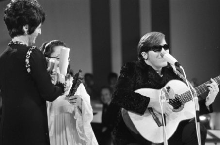 Grand Gala du Disque in RAI Amsterdam. Jose Feliciano, Bestanddeelnr 923-3032