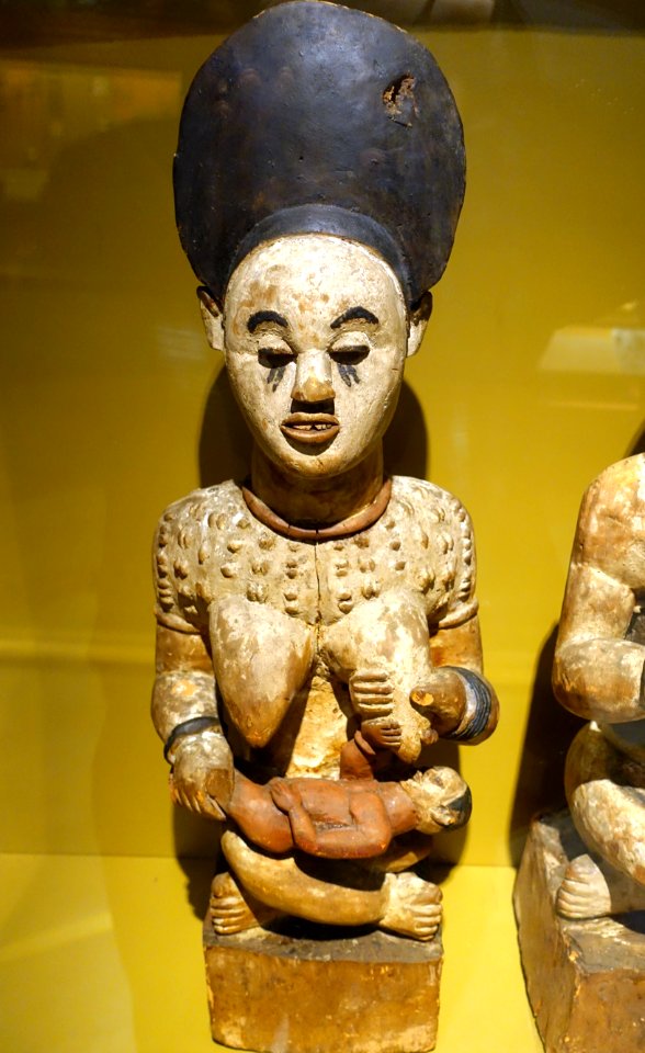 Grave marker, female, Kongo people, Boma, Congo, late 1800s, wood, natural pigment - National Museum of Natural History, United States - DSC00449
