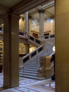 Grand Staircase, Carnegie Museum, Pittsburgh, 2019-12-11, 01