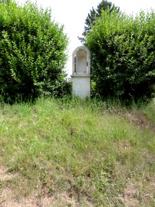 Grandrieux (Aisne) oratoire vide