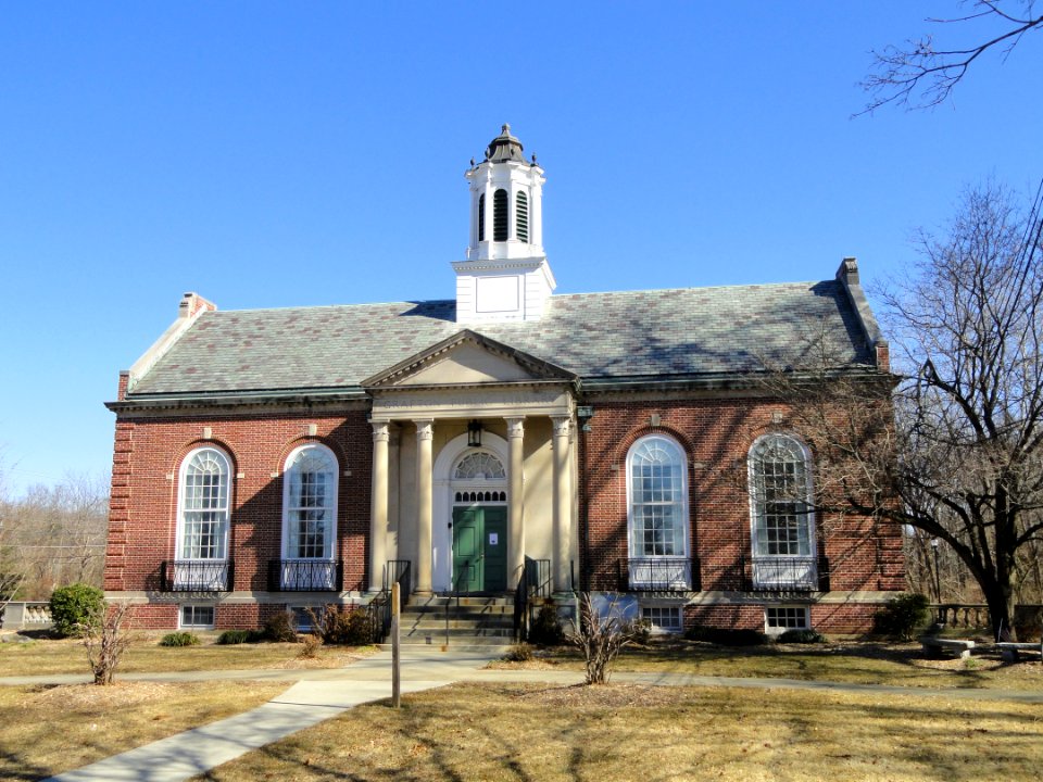 Grafton Public Library - Grafton, MA - DSC04544