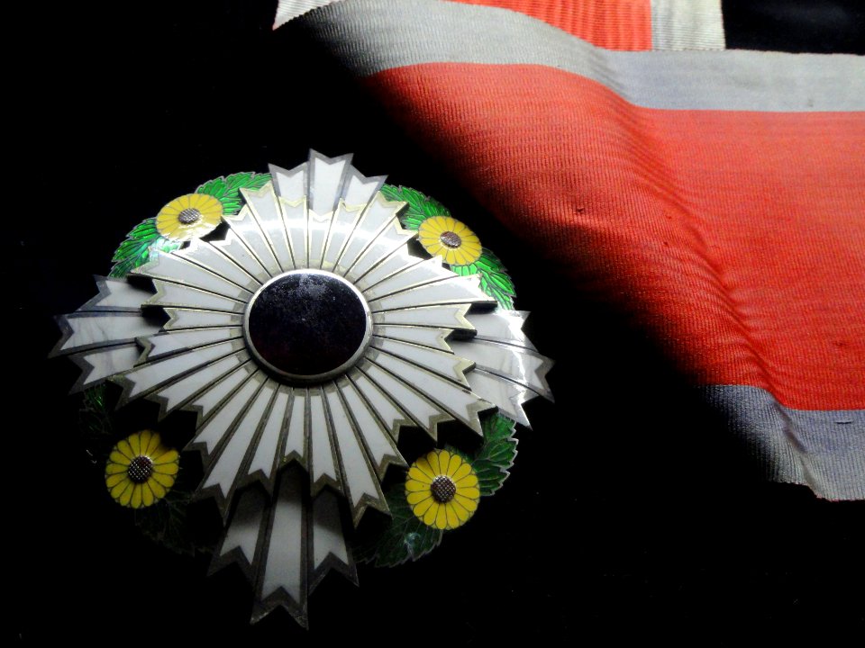 Grand Cordon of the Order of the Chrysanthemum (Japan) - Memorial JK - Brasilia - DSC00439