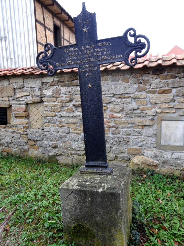 Grave cross Schloßvippach 1