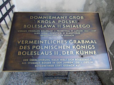 Grave of Boleslaus II of Poland 02