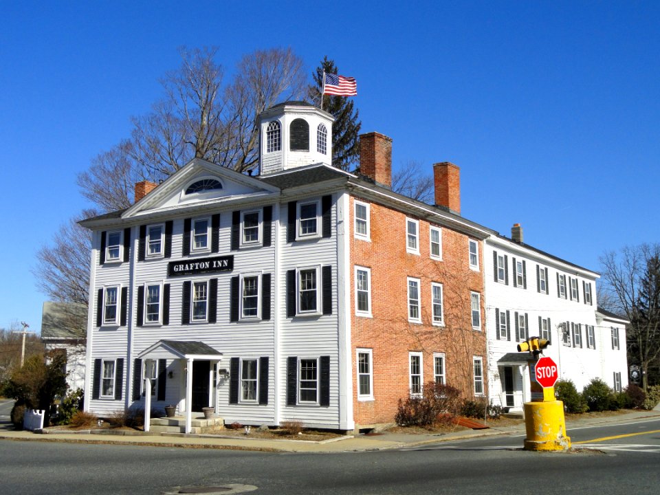 Grafton Inn - Grafton, MA - DSC04546