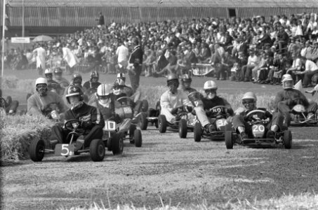 Grand-Prix korting te Utrecht, finale 100 cc , Scoville Pernidotti 10, Conway 5,, Bestanddeelnr 914-2177