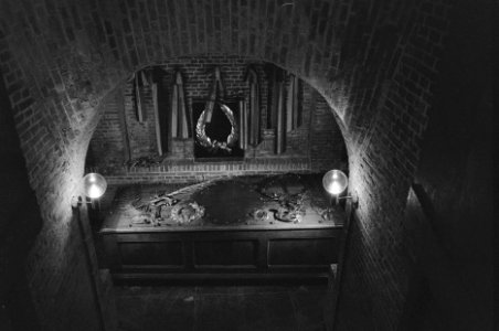 Graftombe van Michiel de Ruyter in de Nieuwe Kerk in Amsterdam, Bestanddeelnr 933-3824