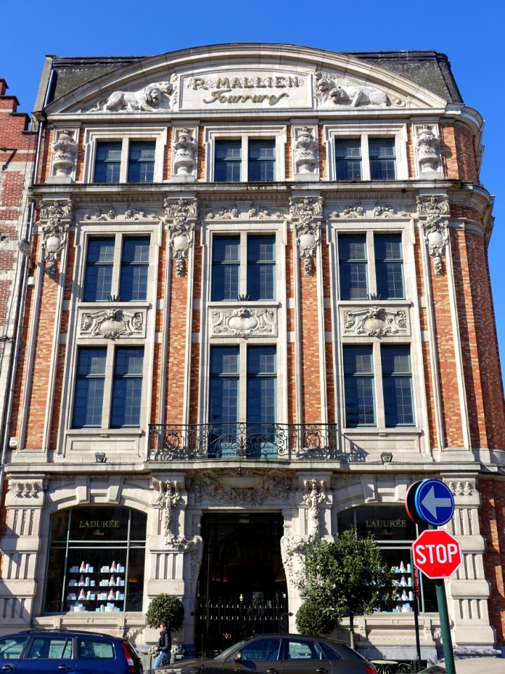 Grand Sablon 40- Petite rue des Minimes 2-4 - Brussels, Belgium - DSC07710