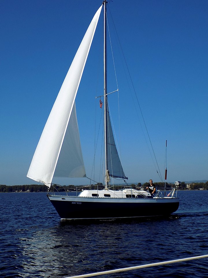 Grampian 28 sailboat Mardi Gras II 1198