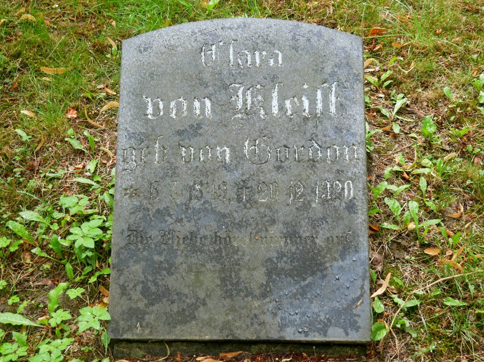 Grabstein Clara von Kleist
