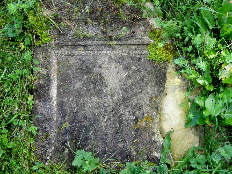 Grabstein auf dem Friedhof Kleinbreitenbach